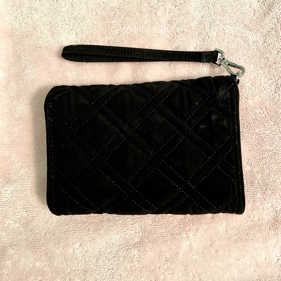Vera Bradley Smartphone Wristlet in Classic Black - Picture 3 of 6